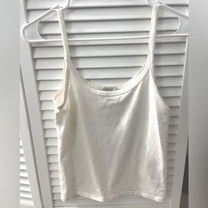 Forever 21 Women’s Basic & Comfy White Tank Top sized small/medium